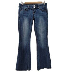 American Eagle Jeans Women’s Size 2 Short Blue Artist Stretch Bootcut Low Rise